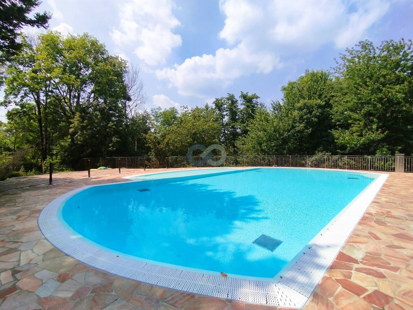 BILOCALE ARREDATO CON SOPPALCO 17