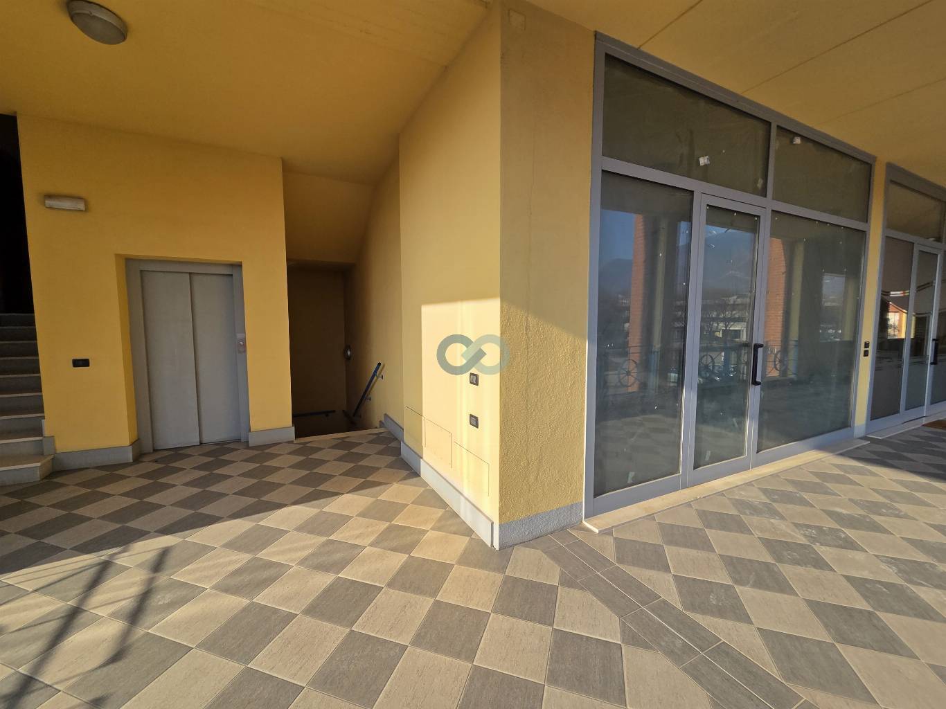 Negozio / Spazio commerciale al rustico di 105 mq in contesto di pregio 1