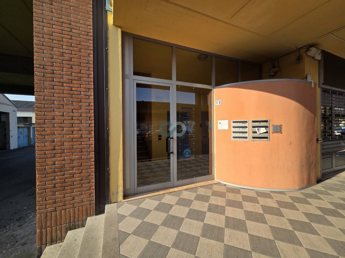 Negozio / Spazio commerciale al rustico di 105 mq in contesto di pregio 9