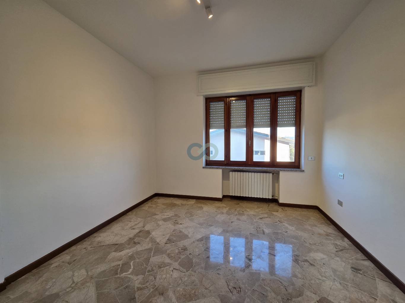 Spazioso bilocale con ascensore 5