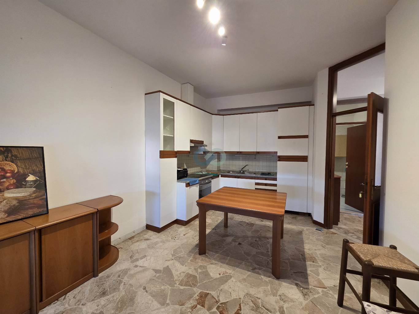 Spazioso bilocale con ascensore 1