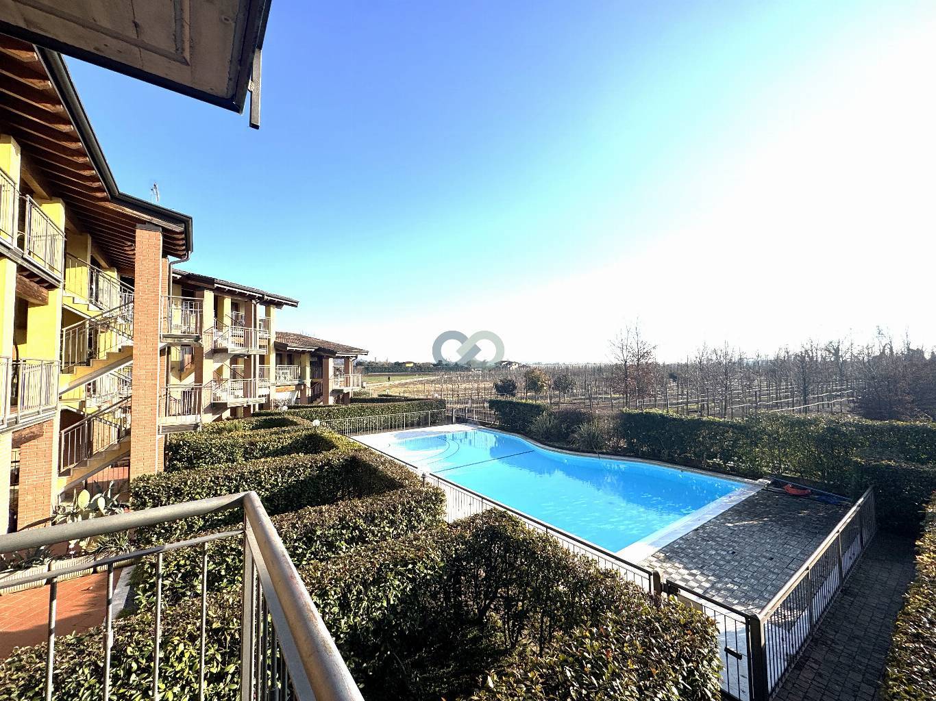 AMPIO E LUMINOSO APPARTAMENTO IN RESIDENCE CON PISCINA 31