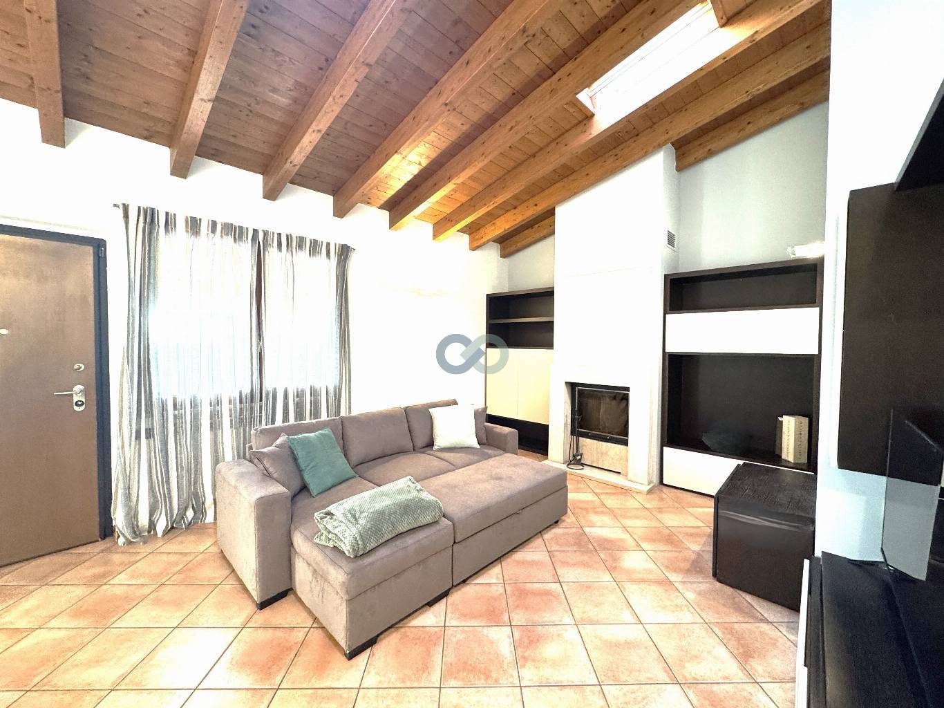 AMPIO E LUMINOSO APPARTAMENTO IN RESIDENCE CON PISCINA 21