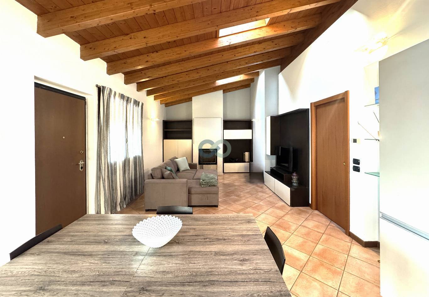 AMPIO E LUMINOSO APPARTAMENTO IN RESIDENCE CON PISCINA 10