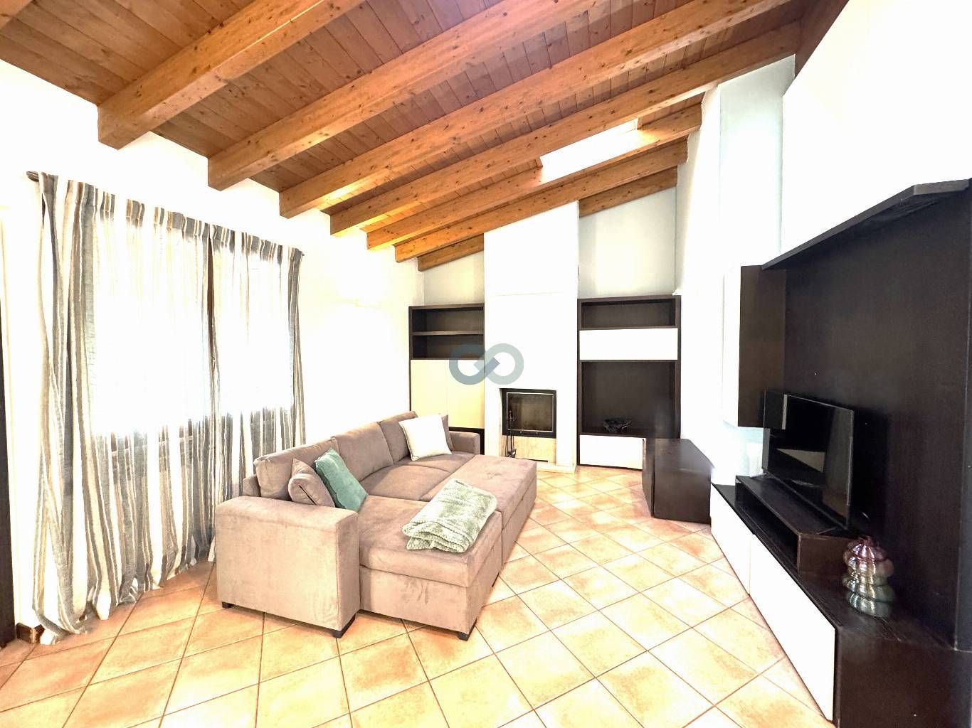 AMPIO E LUMINOSO APPARTAMENTO IN RESIDENCE CON PISCINA 11