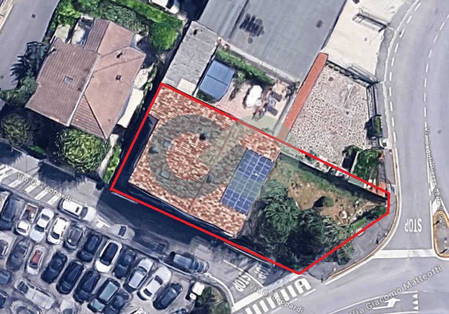 Bifamiliare piano terra con giardino 40