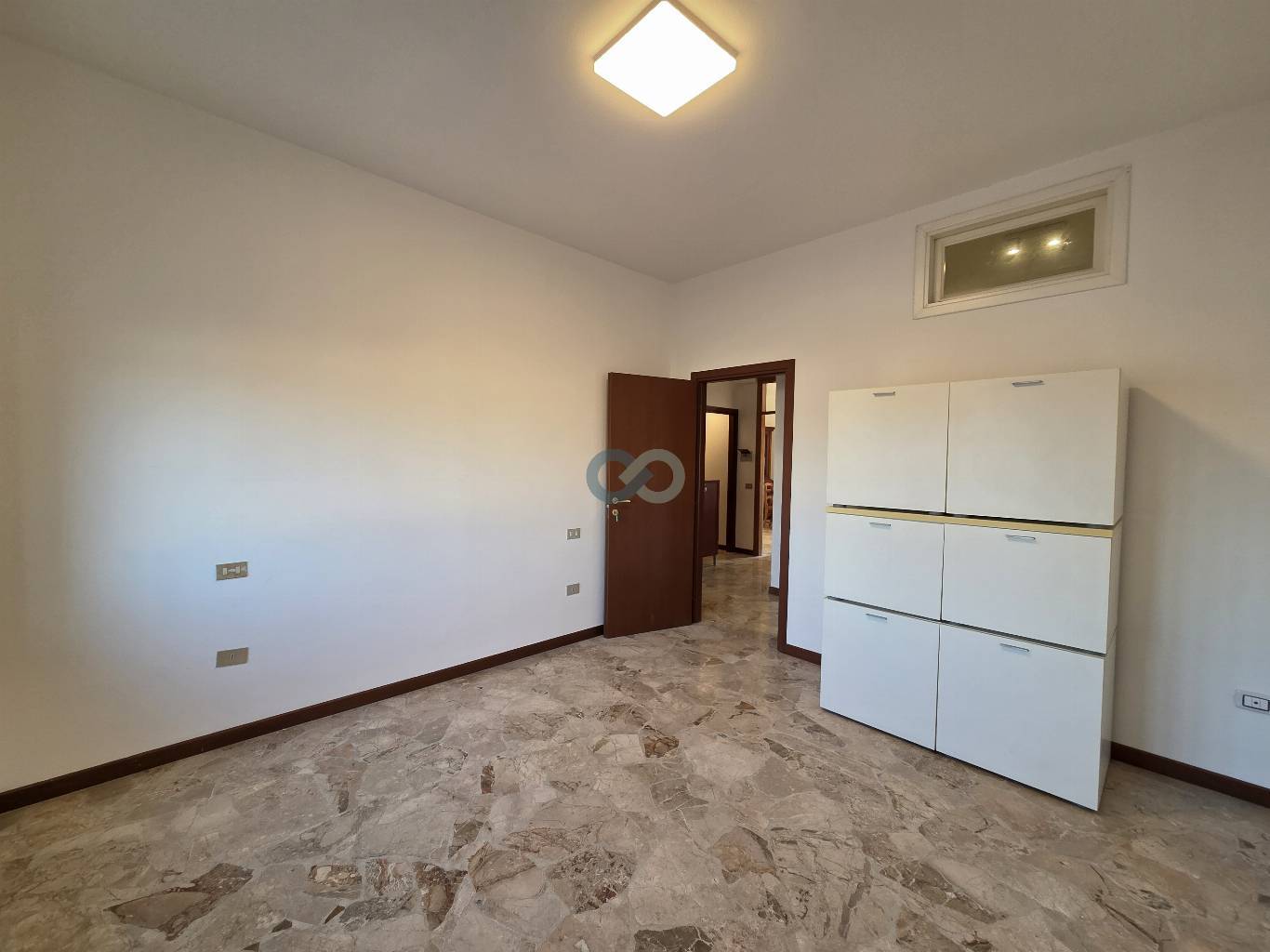 Spazioso trilocale con balcone 11