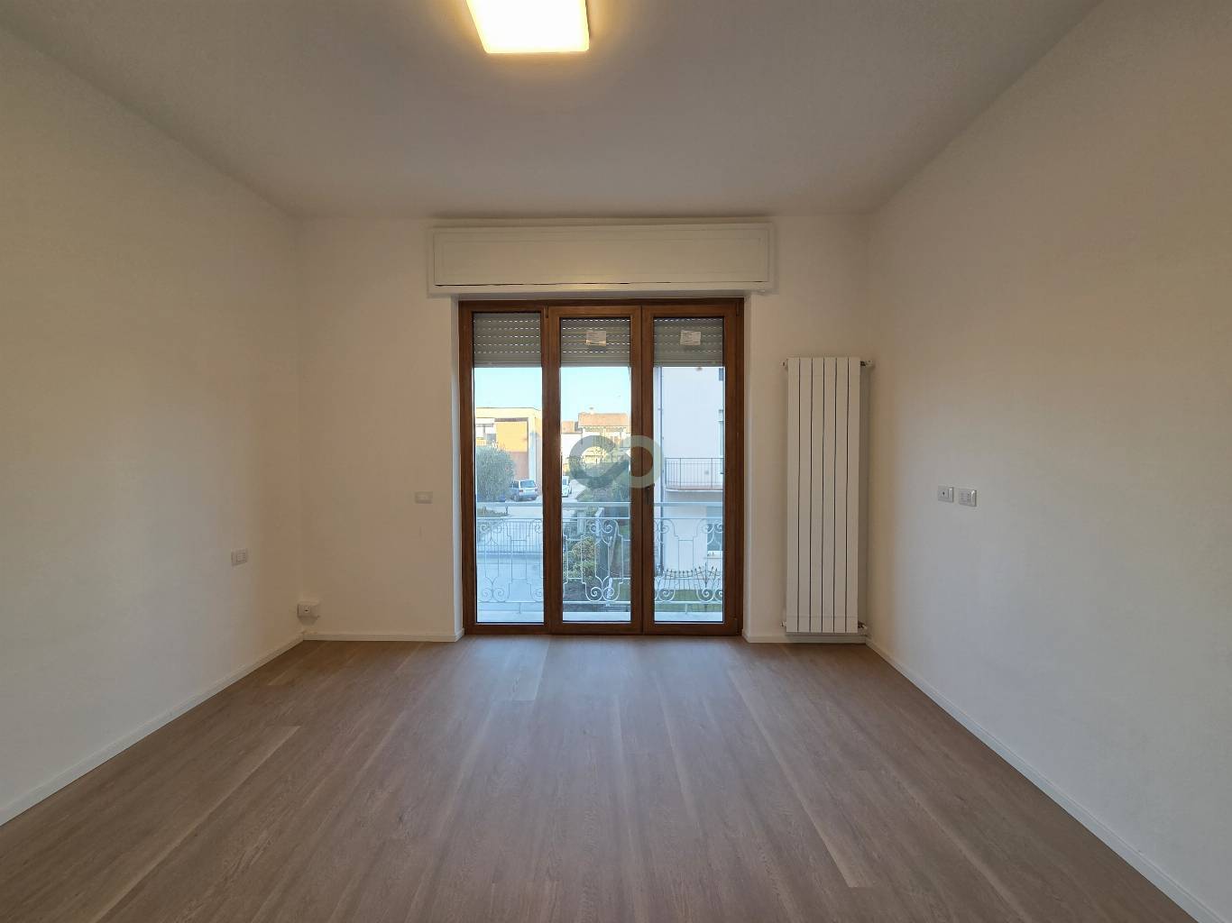 Trilocale completamente ristrutturato 10