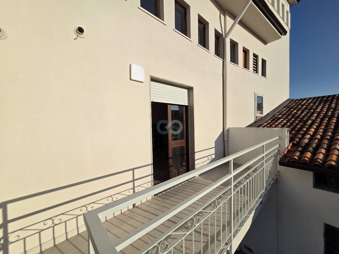 Trilocale completamente ristrutturato 8