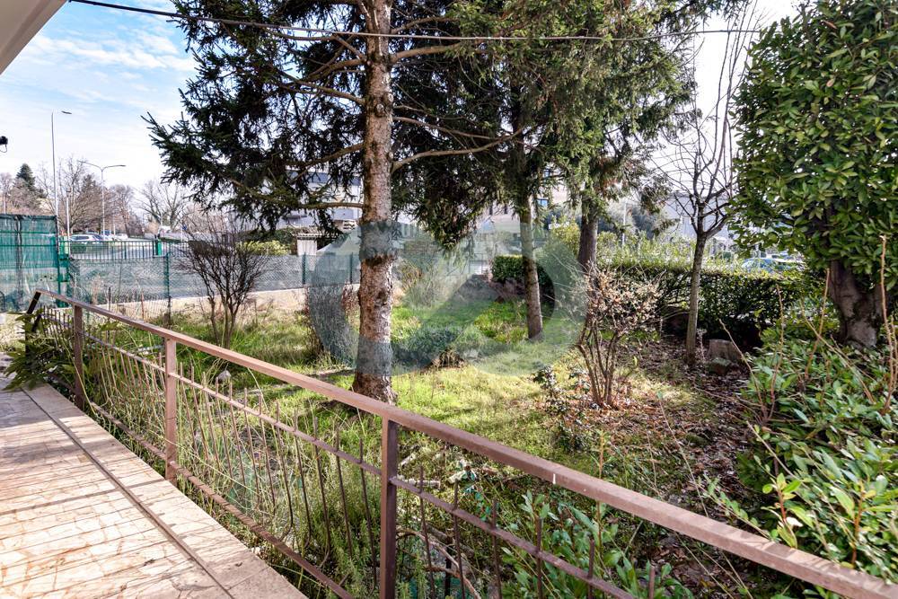 Bifamiliare piano terra con giardino 29