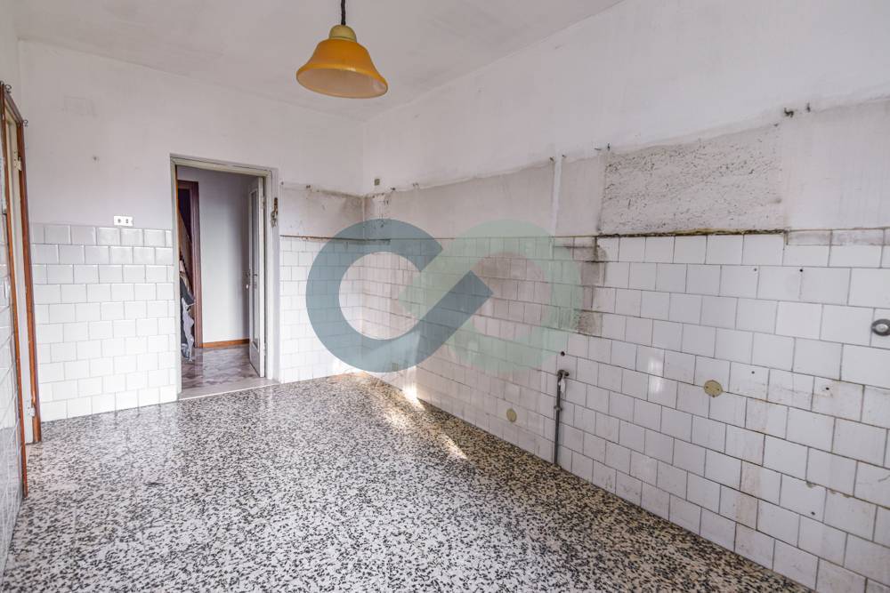 Bifamiliare piano terra con giardino 16