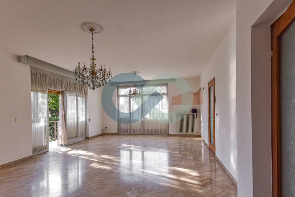 Bifamiliare piano terra con giardino 6