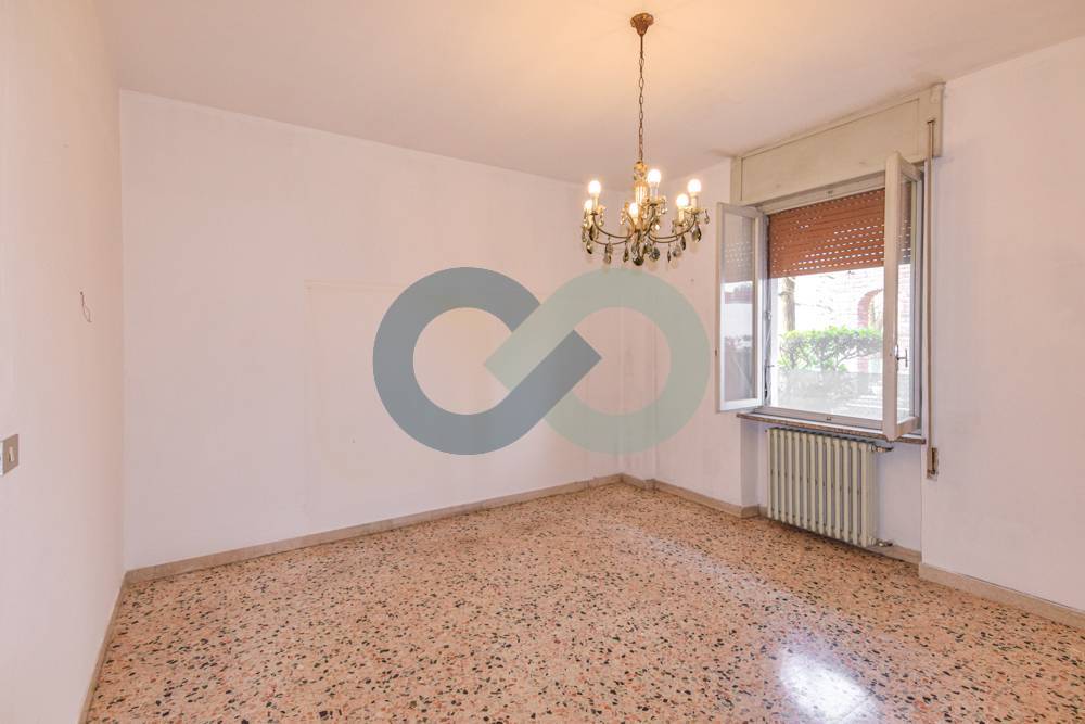 Bifamiliare piano terra con giardino 9