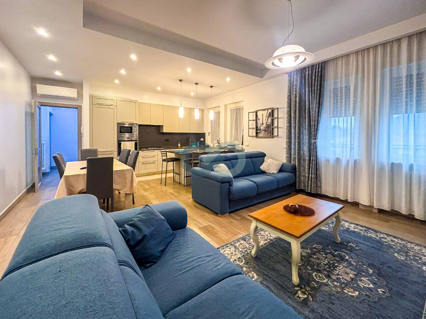 AMPIO TRILOCALE ARREDATO 1