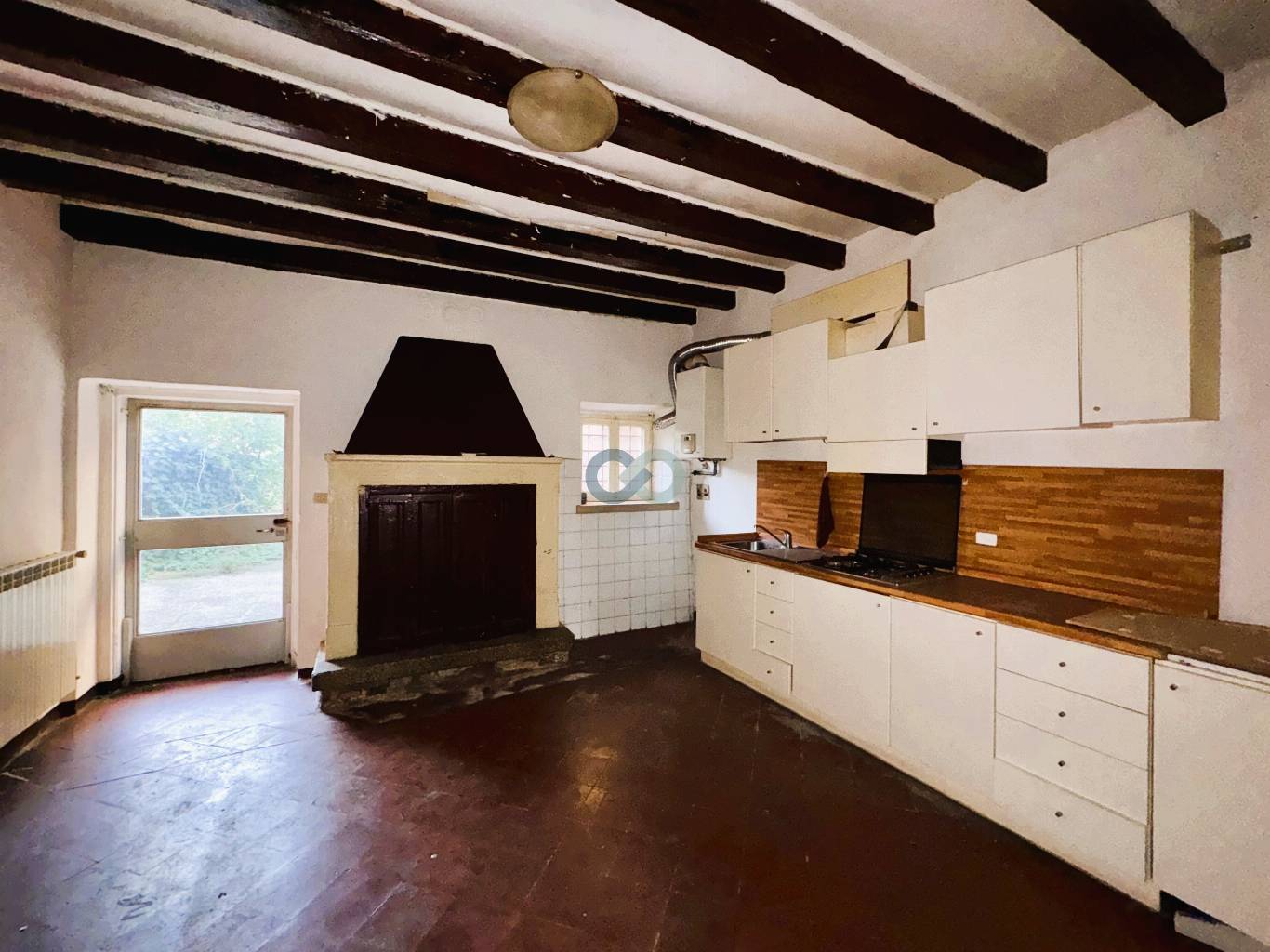 FABBRICATO INDIPENDENTE 6