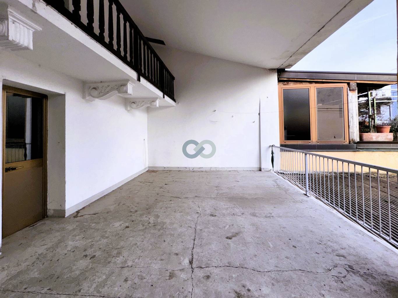 FABBRICATO INDIPENDENTE 11