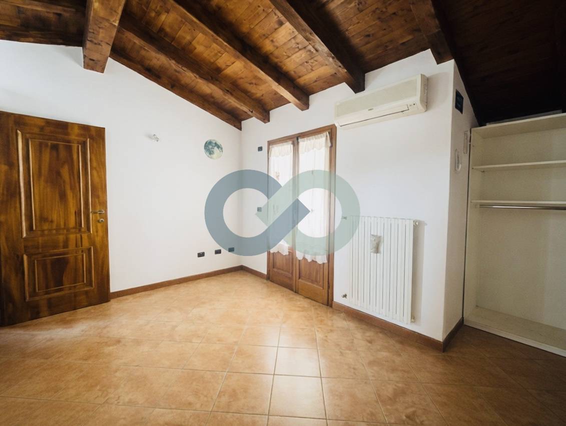 TRILOCALE INDIPENDENTE 19