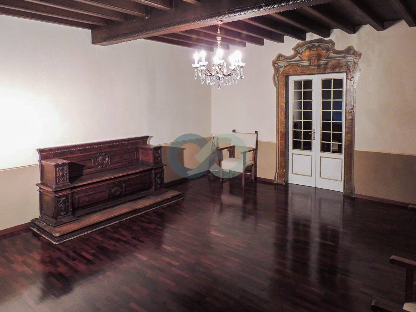 ELEGANTE ATTICO IN CENTRO STORICO 33