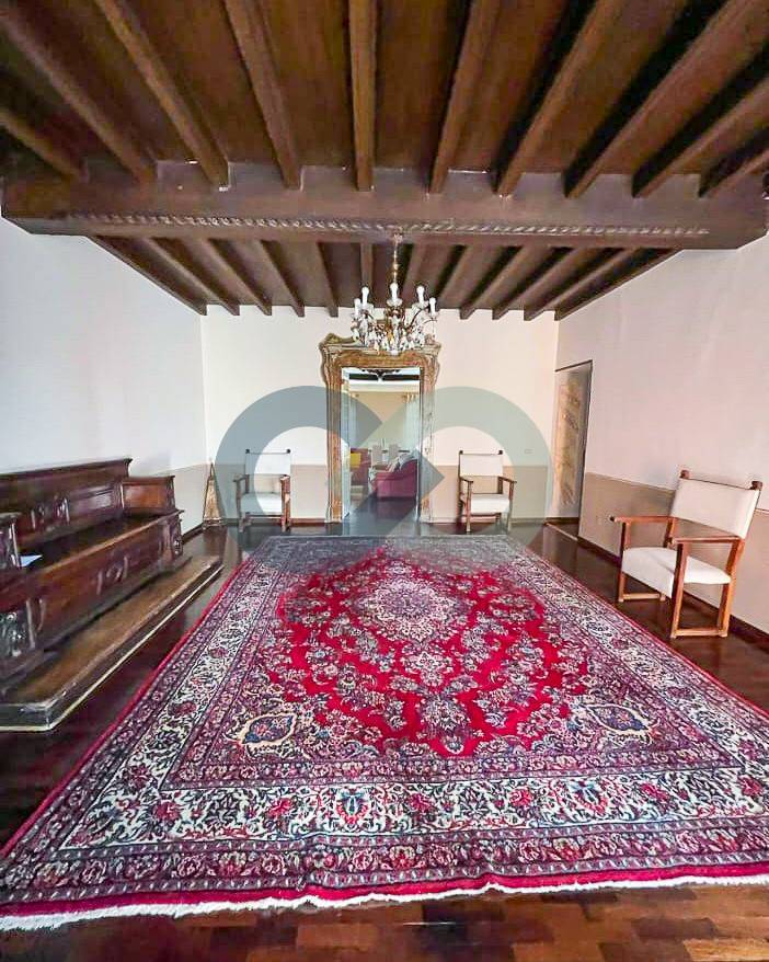 ELEGANTE ATTICO IN CENTRO STORICO 34