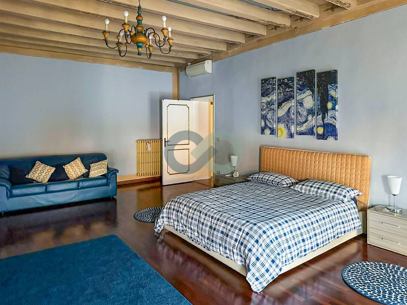 ELEGANTE ATTICO IN CENTRO STORICO 17