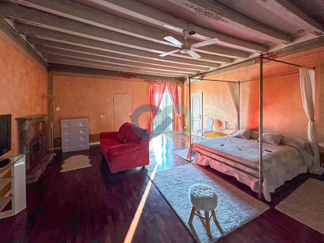 ELEGANTE ATTICO IN CENTRO STORICO 30