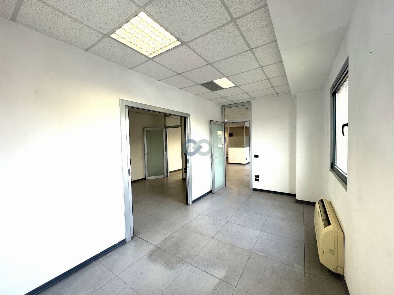 UFFICIO IN VENDITA 18