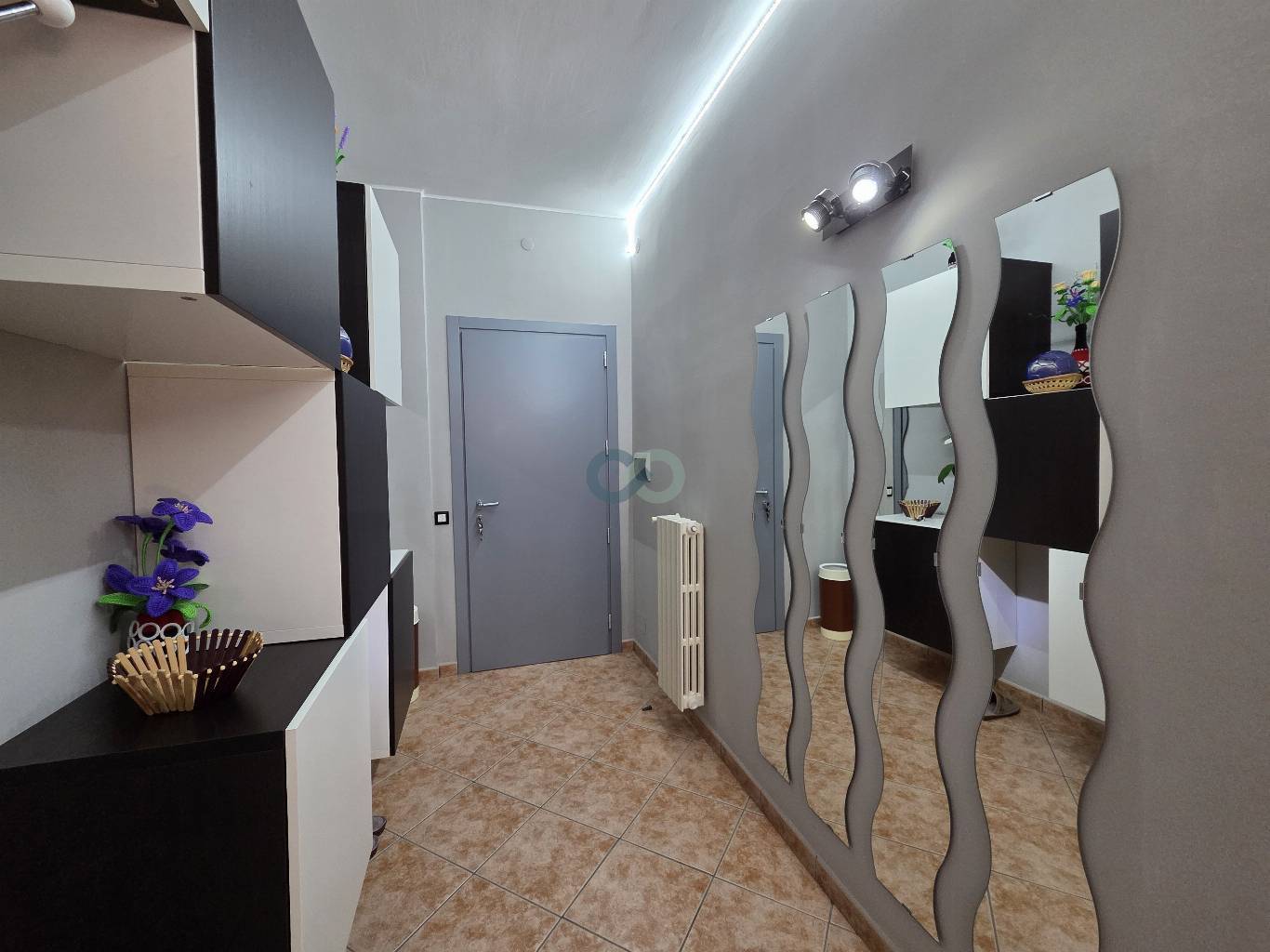 Appartamento con box e cantina 9