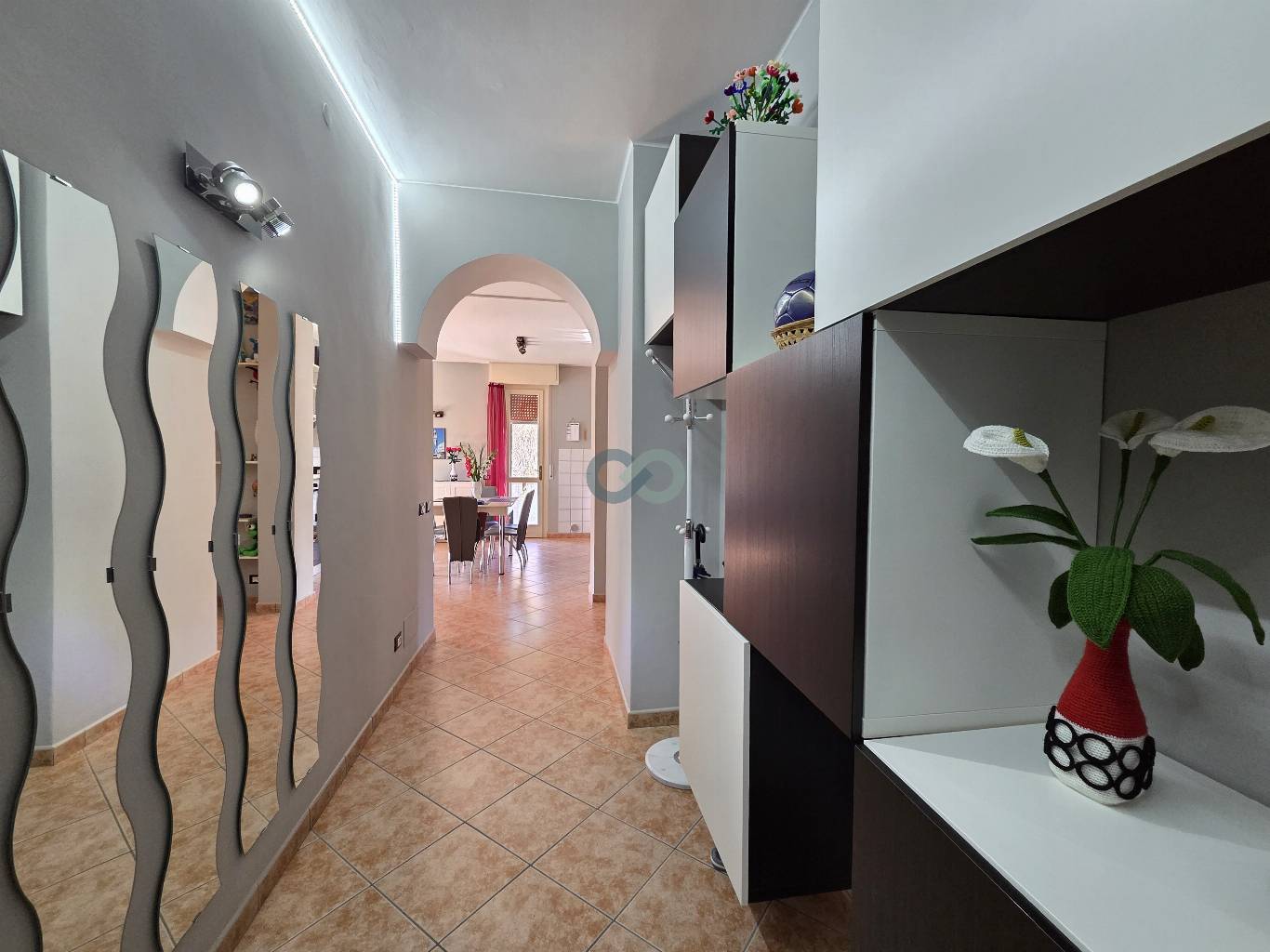 Appartamento con box e cantina 10