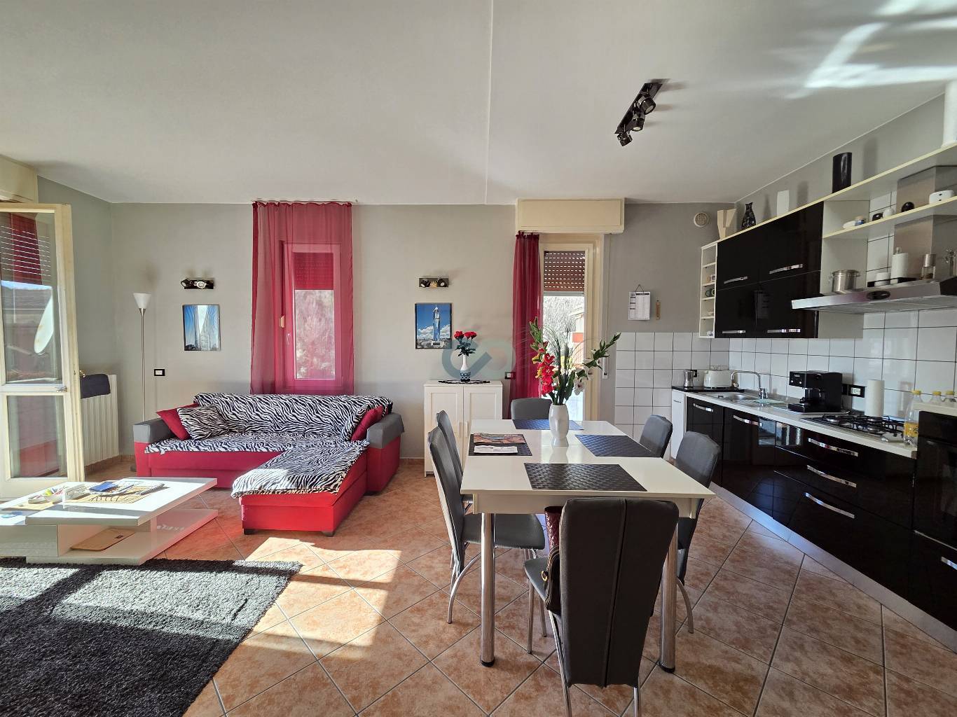 Appartamento con box e cantina 3