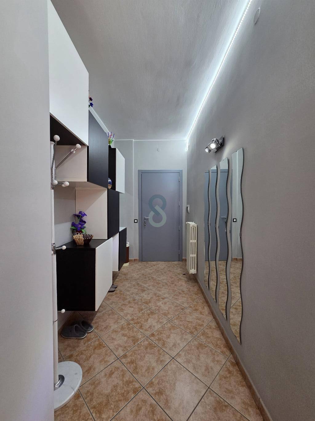 Appartamento con box e cantina 8