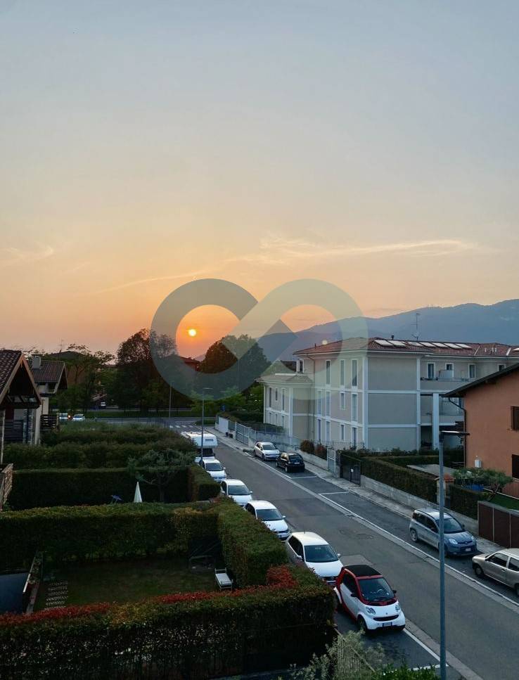 Monolocale con terrazzo e box 2