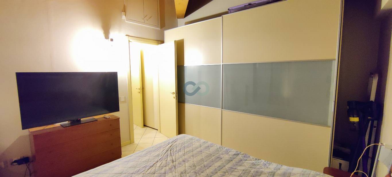 BILOCALE ARREDATO 15