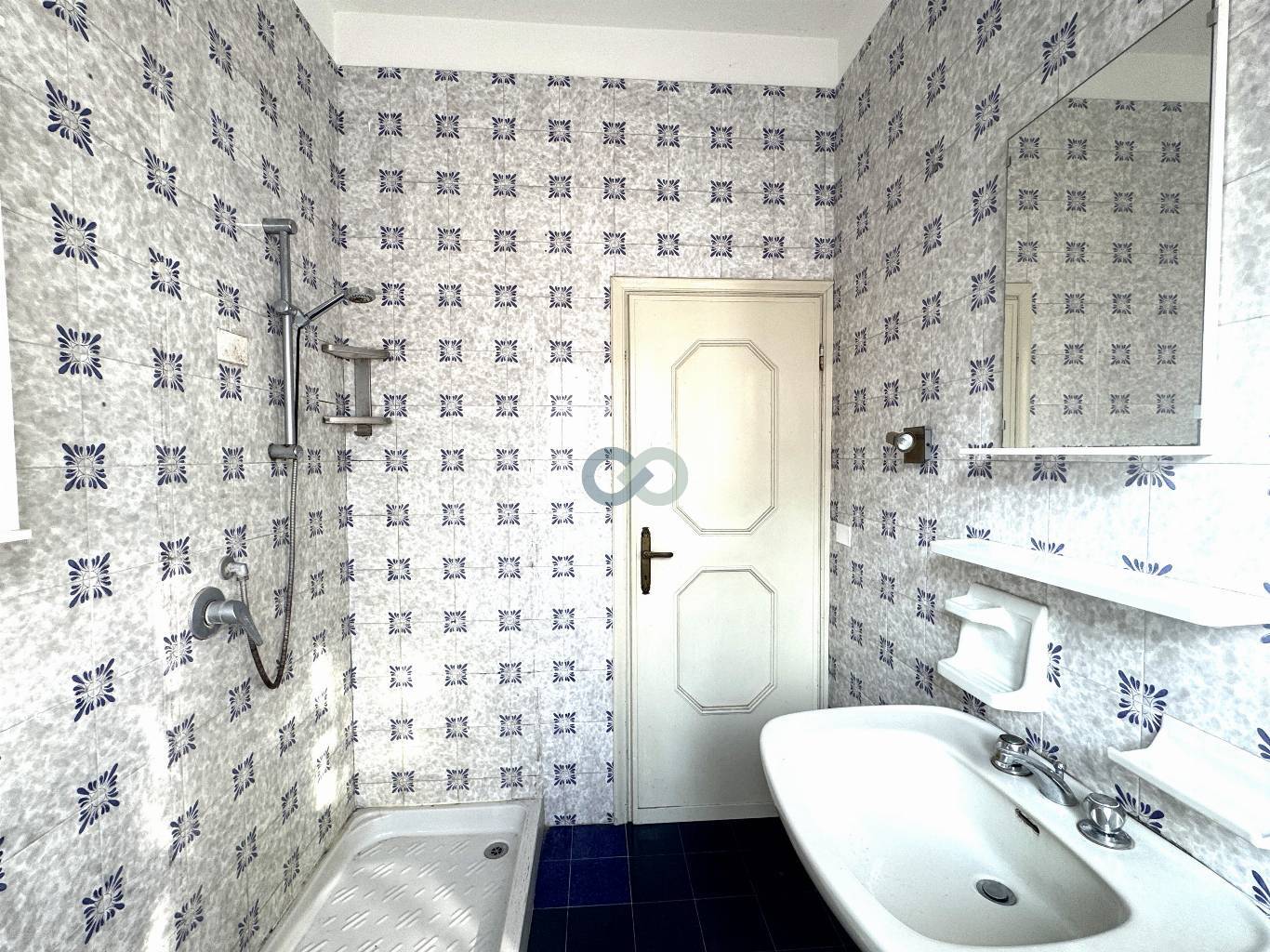 PALAZZINA DI TRE APPARTAMENTI 26