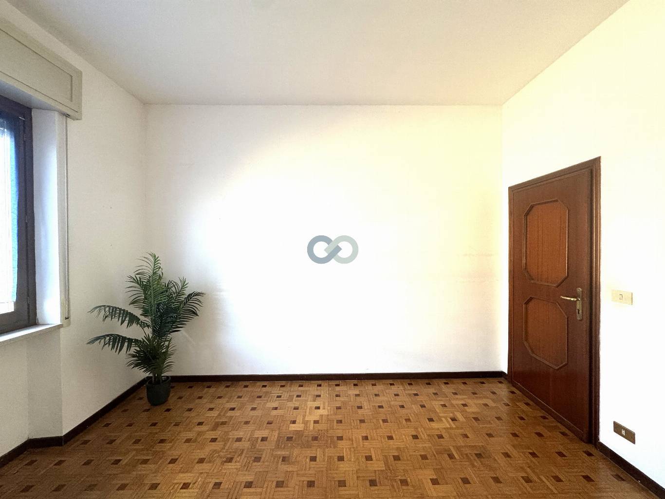 PALAZZINA DI TRE APPARTAMENTI 18