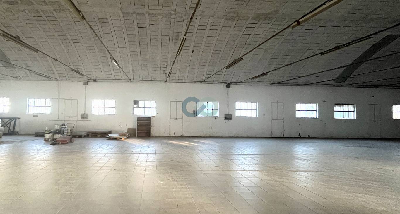 MAGAZZINO - DEPOSITO 11