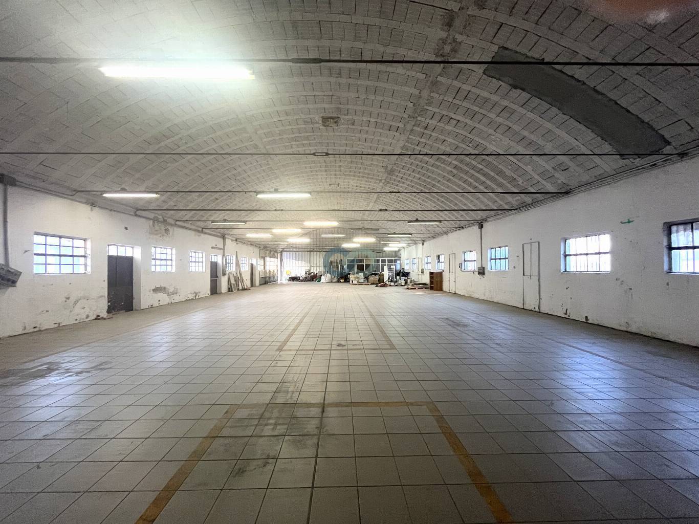 MAGAZZINO - DEPOSITO 6