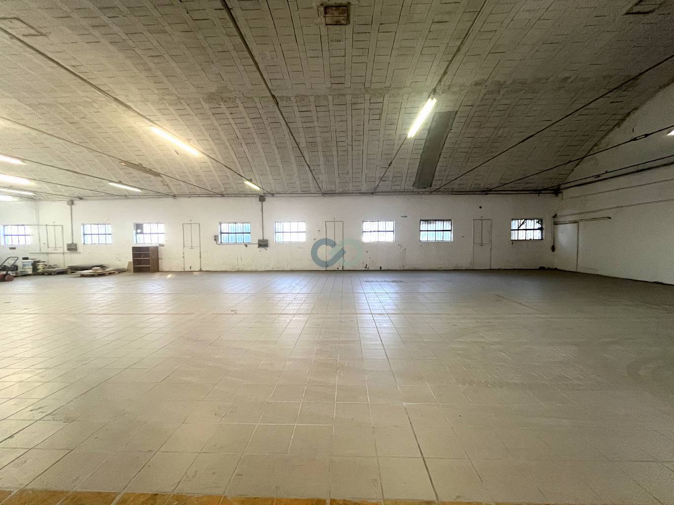 MAGAZZINO - DEPOSITO 8