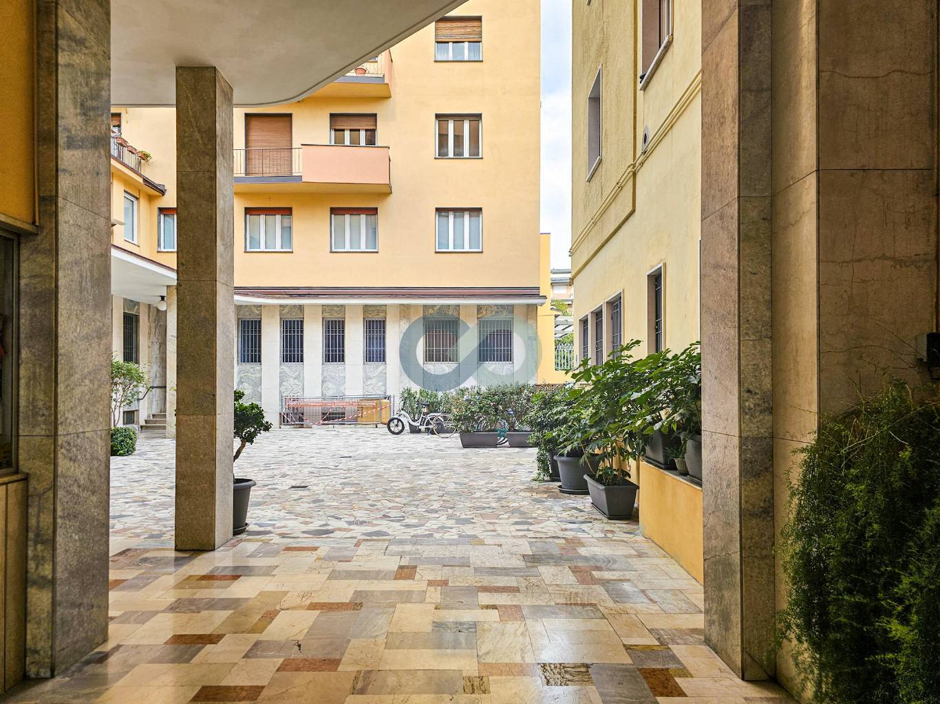 QUADRILOCALE IN CENTRO 1