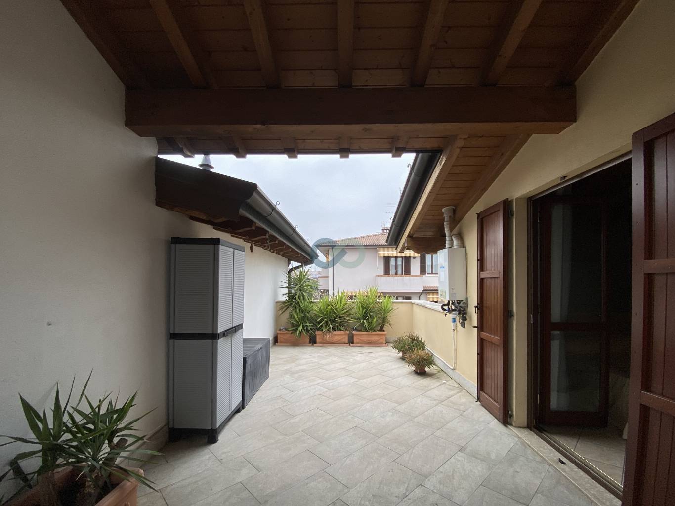 TRILOCALE CON TERRAZZO 15