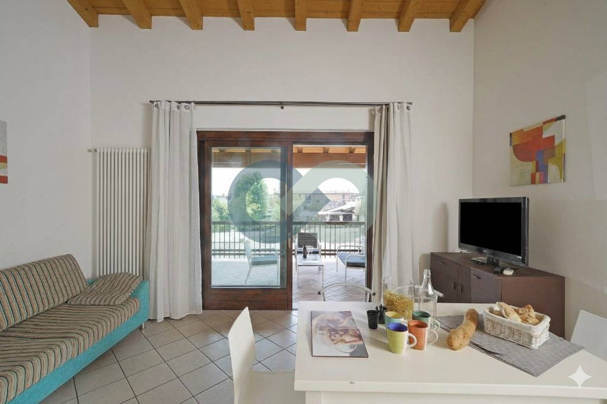 TRILOCALE ARREDATO 20