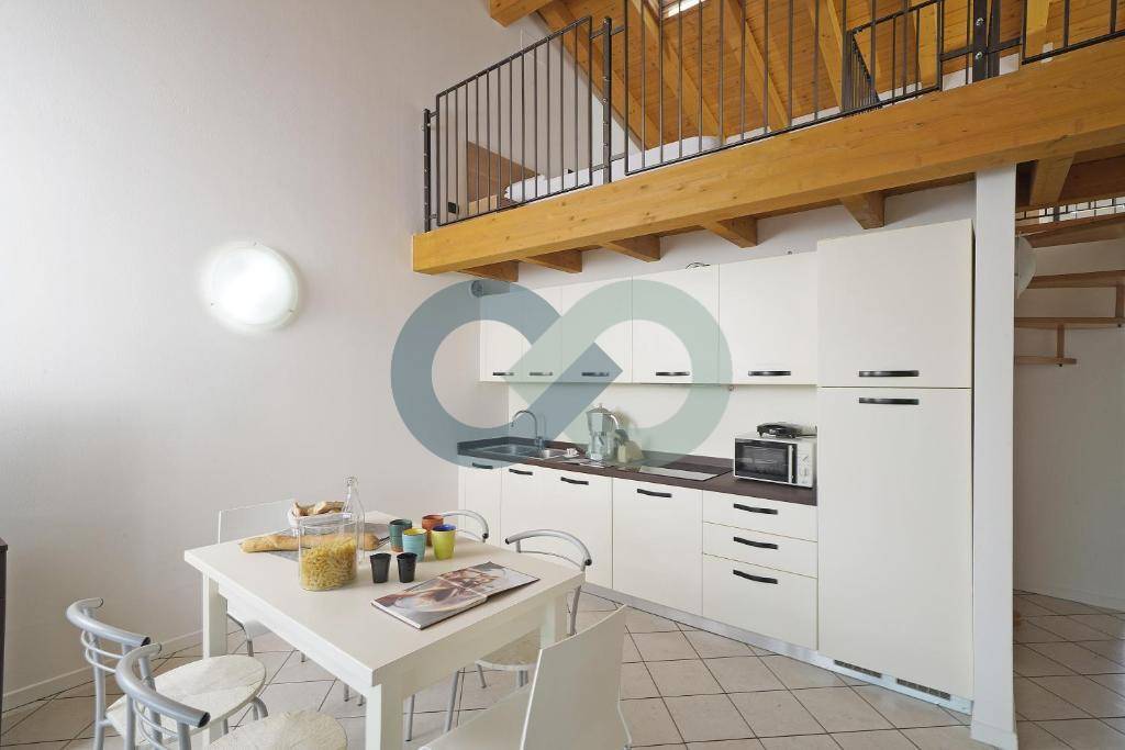 TRILOCALE ARREDATO 9