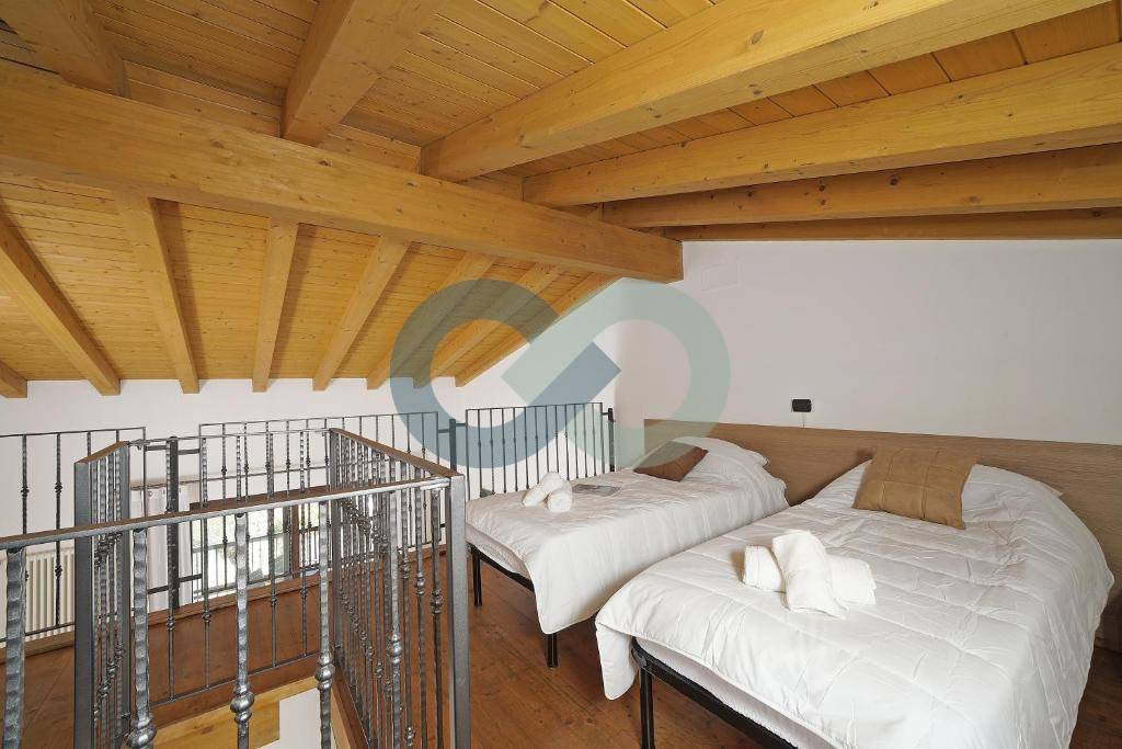 TRILOCALE ARREDATO 16