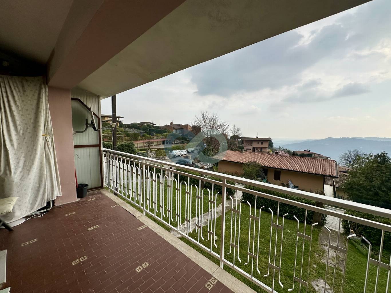 Trilocale con vista lago 18