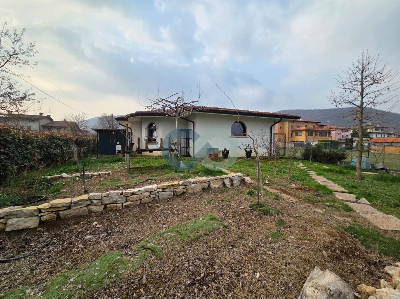 Villa singola su piano unico su lotto di circa 1000 mq 4