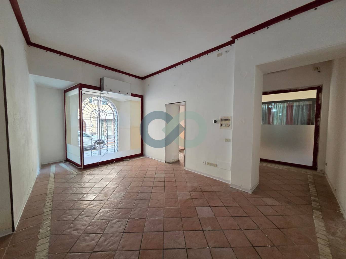 Negozio in zona di forte passaggio 2