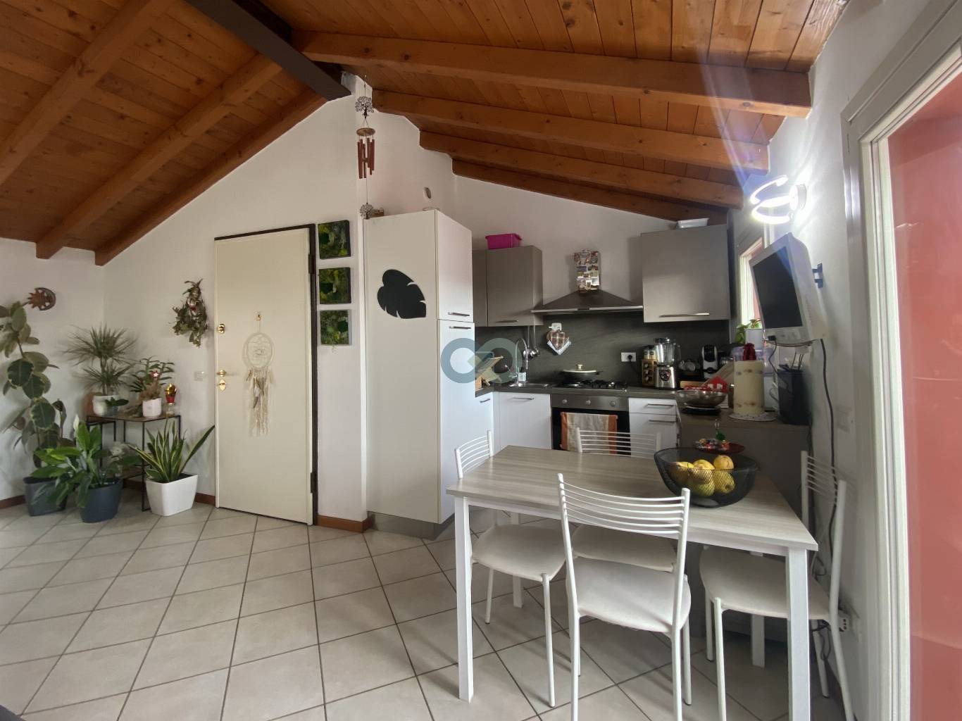 APPARTAMENTO ULTIMO PIANO 4