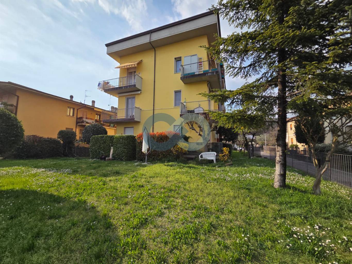 Trilocale recentemente ristrutturato 12