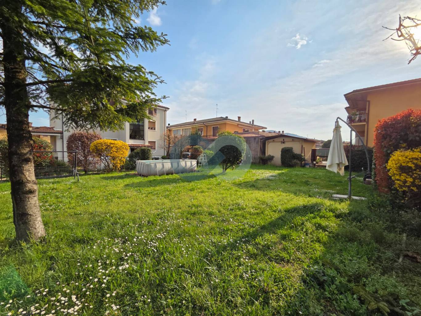 Trilocale recentemente ristrutturato 13