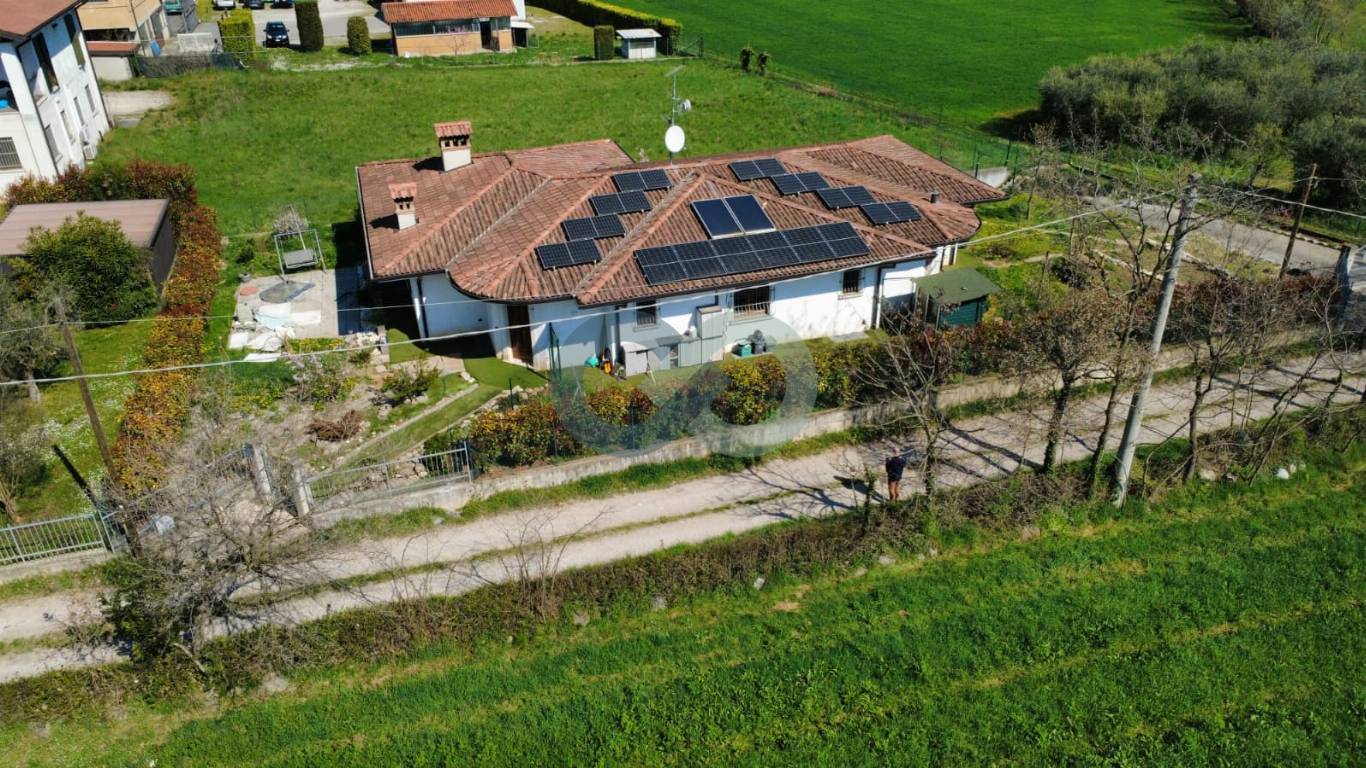 Villa singola su piano unico su lotto di circa 1000 mq 6