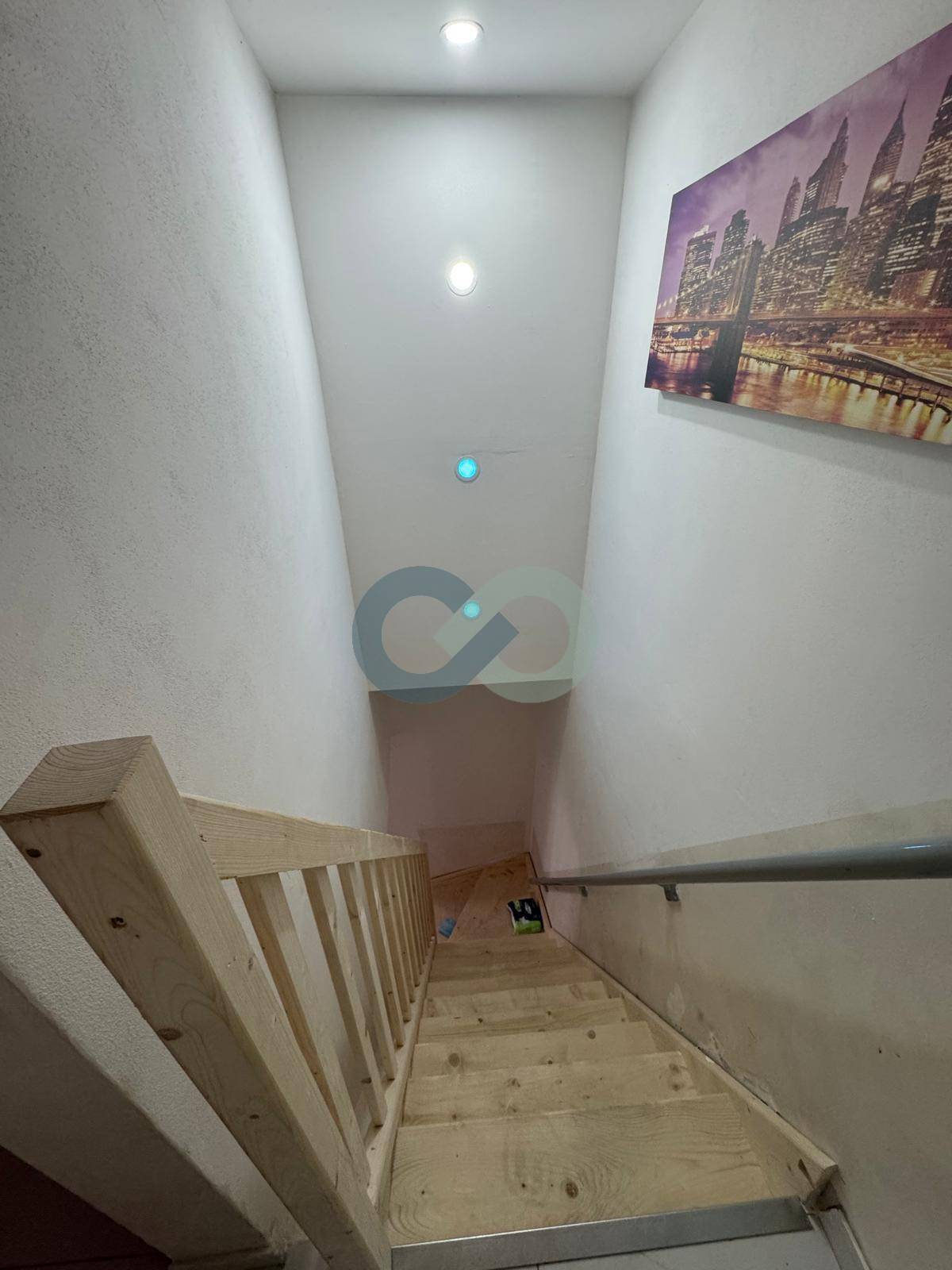 TRILOCALE SU TRE PIANI IN CORTE 8